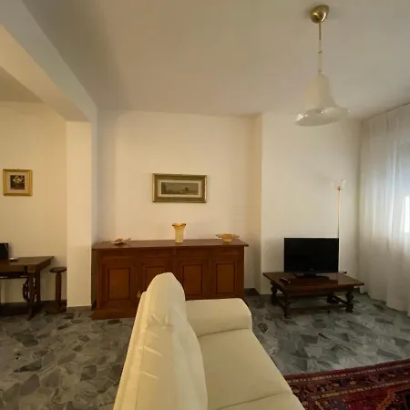 Rene House Apartment