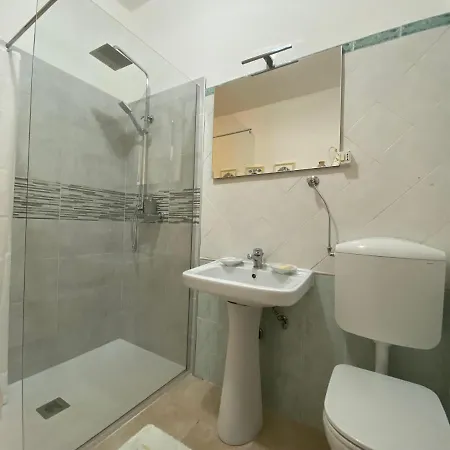 Rene House Apartment *